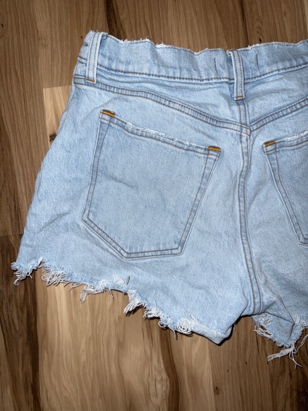 A&F Light Wash High-Rise Denim Cutoff Shorts - Picture 6 of 7